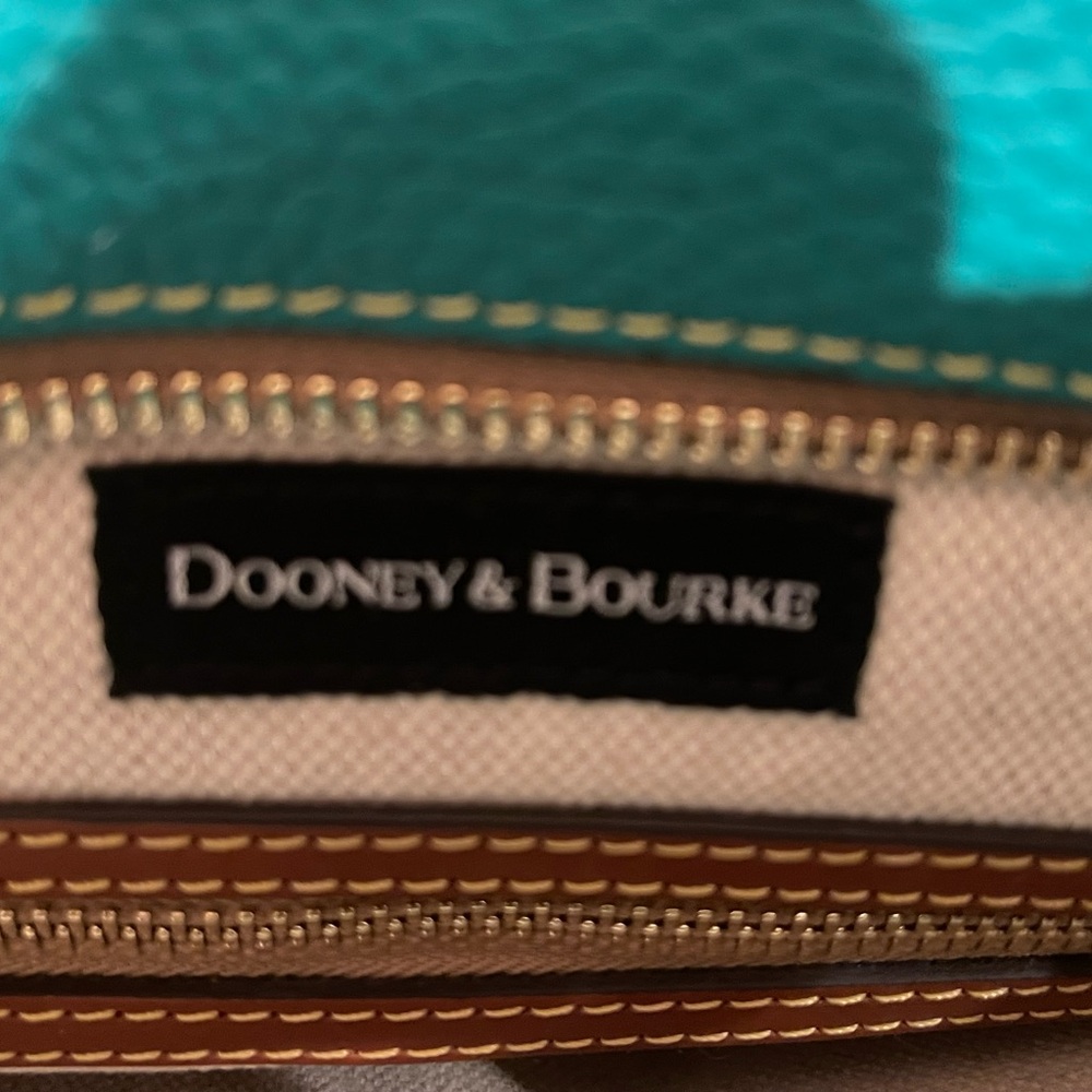 AUTHENTIC Dooney & Bourke Tote Bag- Spearmint colored- SOLD OUT ONLINE! - Picture 6 of 8